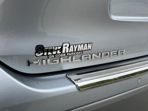 Used 2020 Toyota Highlander Platinum AWD/4WD image 30
