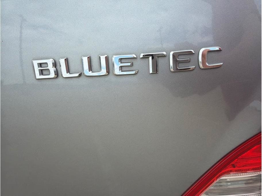 Used 2011 Mercedes-Benz R 350 BlueTEC 4MATIC image 39
