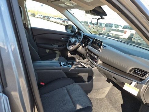 New 2026 Nissan Rogue SV image 12