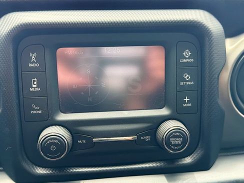 Used 2019 Jeep Wrangler Unlimited Sport S AWD/4WD image 28