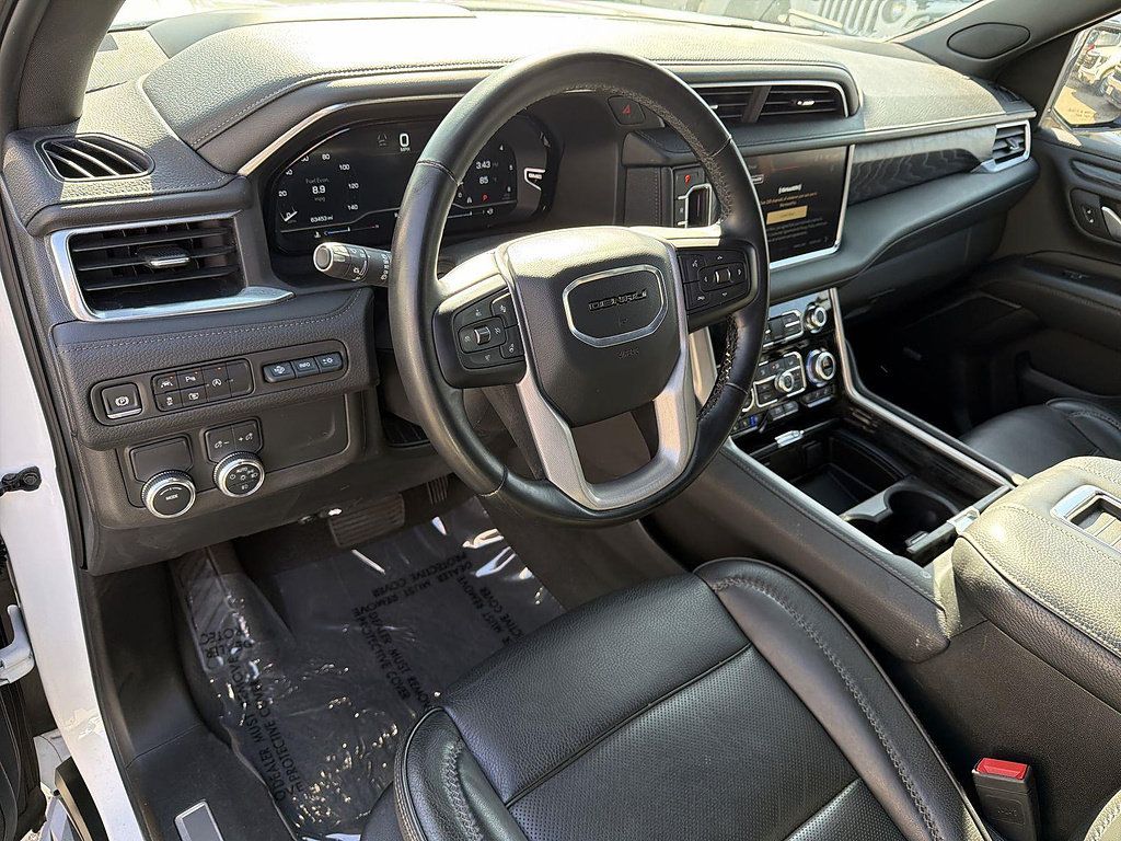 Used 2024 GMC Yukon XL Denali RWD image 9