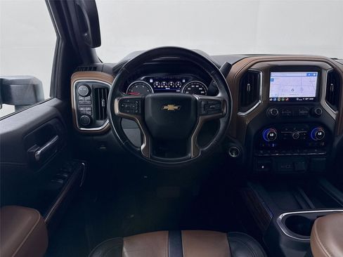 Used 2023 Chevrolet Silverado 2500 High Country AWD/4WD image 3