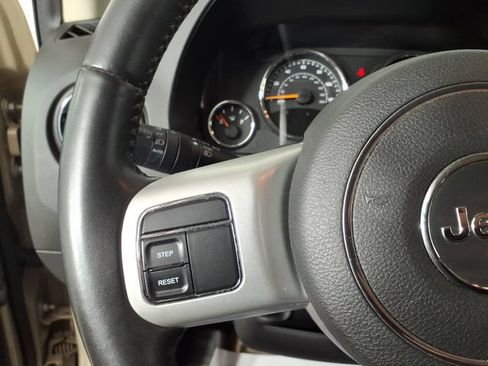 Used 2017 Jeep Compass High Altitude AWD/4WD image 16