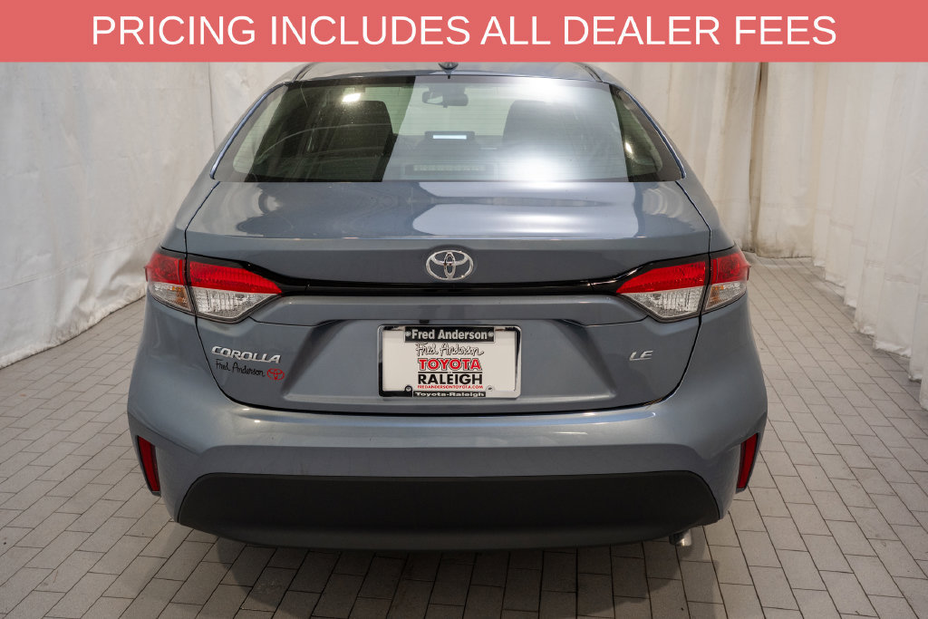 Used 2025 Toyota Corolla LE FWD image 4
