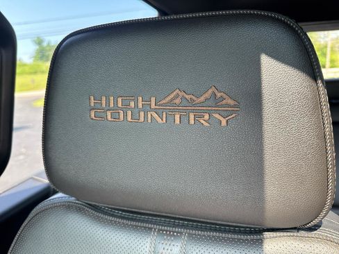 Used 2024 Chevrolet Silverado 2500 High Country w/ High Country Premium Package AWD/4WD image 23
