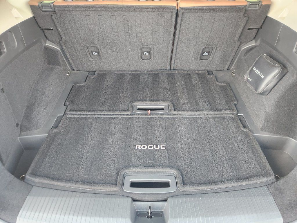 Used 2025 Nissan Rogue Platinum w/ Platinum Premium Package FWD image 23