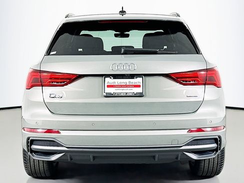 Used 2025 Audi Q3 2.0T Premium w/ Black Optic Sport Package image 3