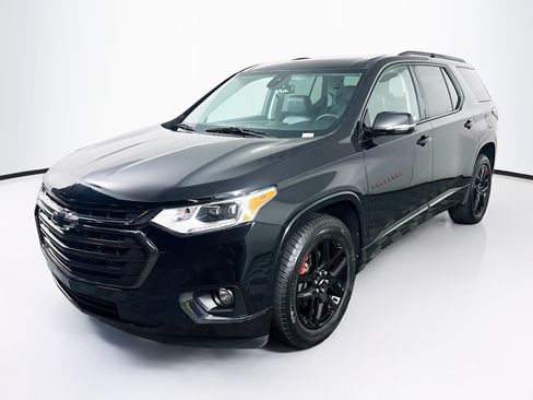 Used 2018 Chevrolet Traverse Premier w/ Redline Edition FWD image 3