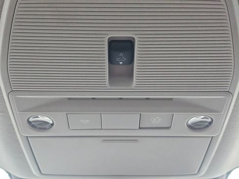 New 2026 Nissan Sentra SV w/ SV Convenience Package FWD image 17