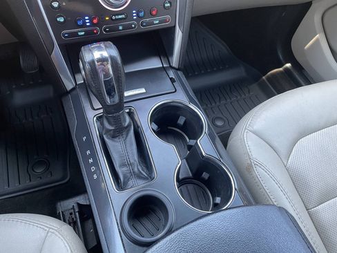 Used 2018 Ford Explorer Limited w/ Ford Safe & Smart Package FWD image 27