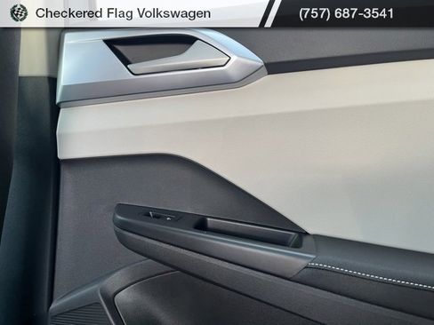 New 2025 Volkswagen Taos SE image 52