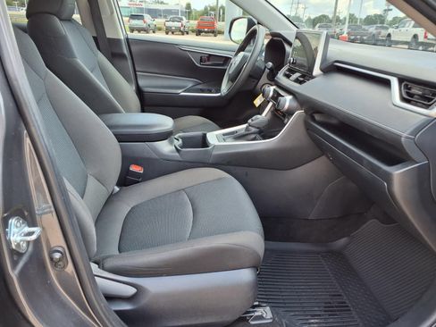 Certified 2025 Toyota RAV4 LE FWD image 19