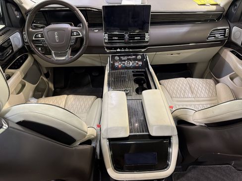 Used 2023 Lincoln Navigator Black Label AWD/4WD image 22