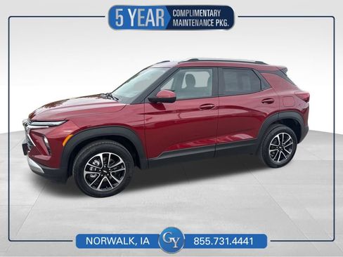 Used 2025 Chevrolet TrailBlazer LT image 1