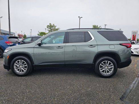 Used 2023 Chevrolet Traverse LT FWD image 6