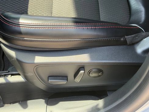 Used 2024 Ford Escape ST-Line FWD image 4