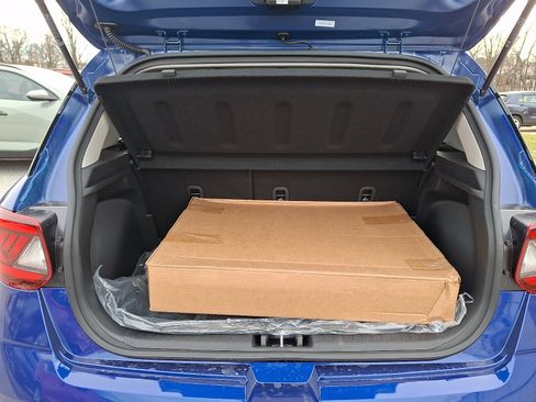 New 2026 Hyundai Venue SE image 20