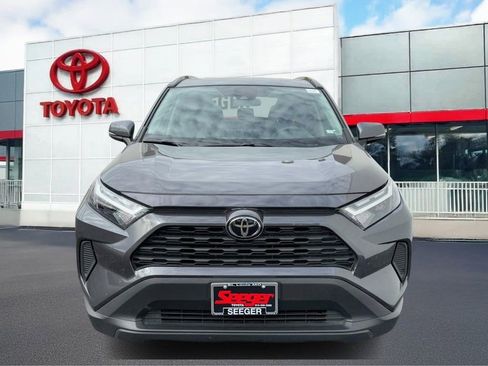Used 2025 Toyota RAV4 XLE image 7