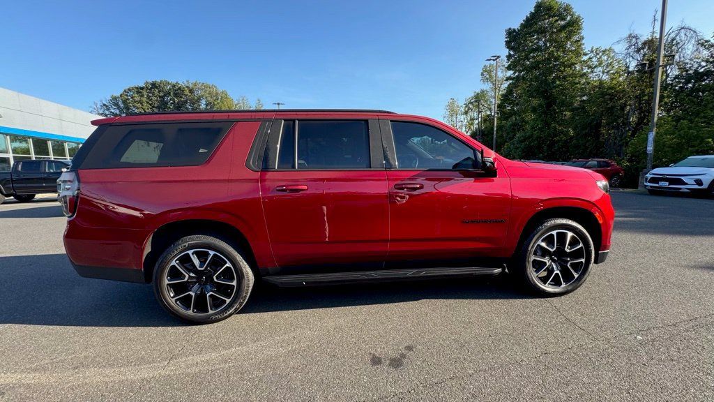 Used 2024 Chevrolet Suburban RST w/ Luxury Package AWD/4WD image 27
