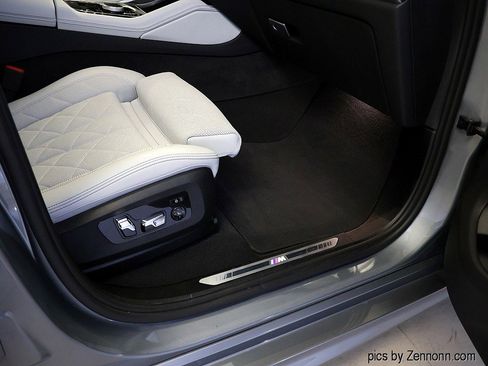 Certified 2025 BMW X6 xDrive40i image 38