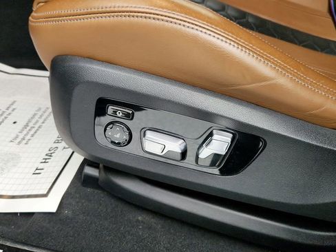 Used 2021 BMW X6 M image 12