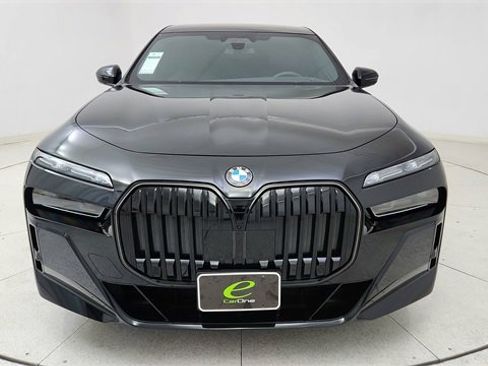 Used 2025 BMW 740i xDrive 740i xDrive w/ Executive Package image 2