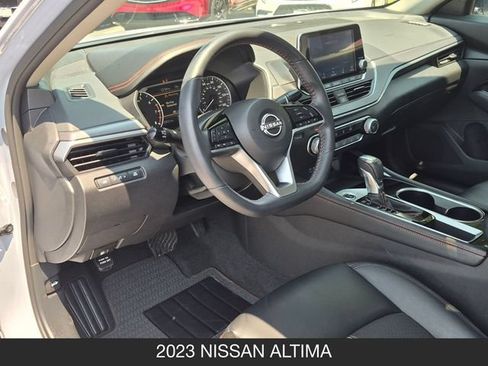 Used 2023 Nissan Altima 2.5 SR FWD image 13