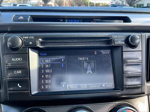 Used 2014 Toyota RAV4 LE image 33