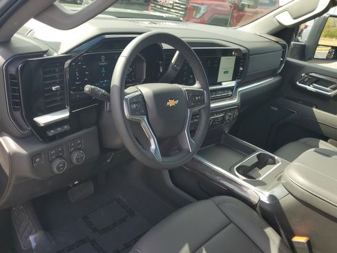 Used 2026 Chevrolet Silverado 3500 LTZ w/ LTZ Premium Package image 22