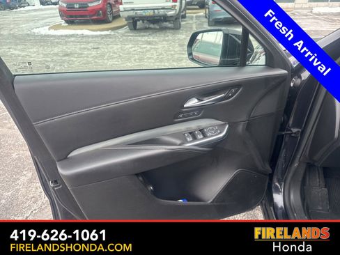 Used 2022 Cadillac XT4 Premium Luxury image 15