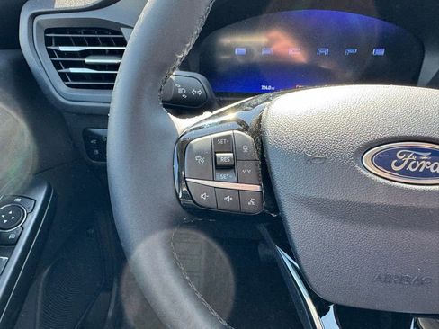New 2025 Ford Escape SE w/ PHEV Premium Package FWD image 22