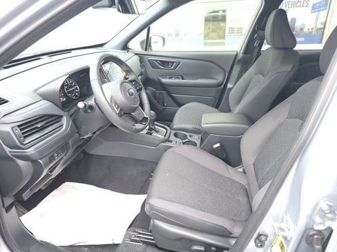 Used 2025 Subaru Forester Premium image 7