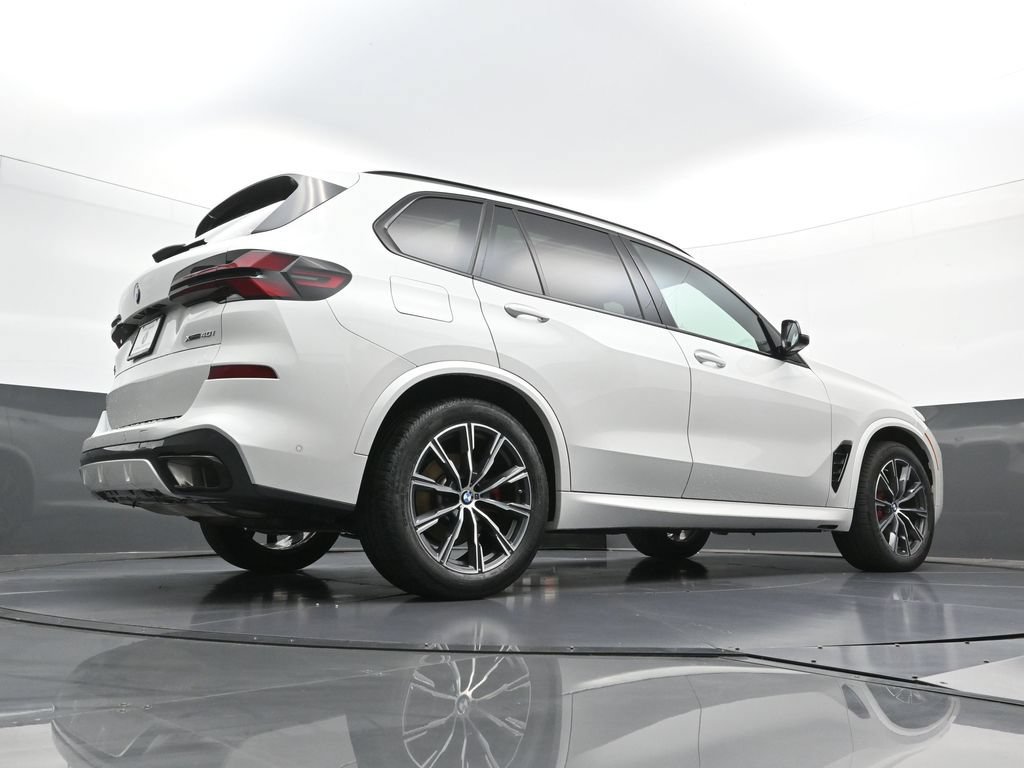 Used 2024 BMW X5 xDrive40i w/ Executive Package AWD/4WD image 29