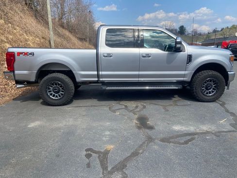 Used 2022 Ford F350 Lariat w/ Chrome Package image 5