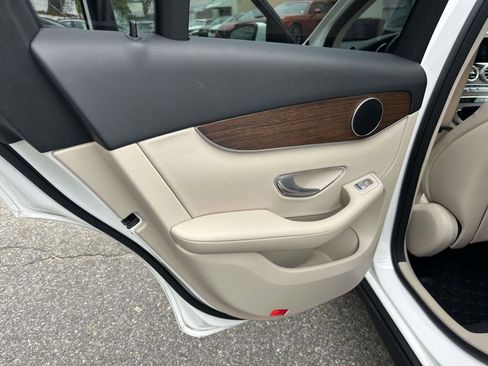 Used 2020 Mercedes-Benz GLC 300 4MATIC w/ Multimedia Package image 18