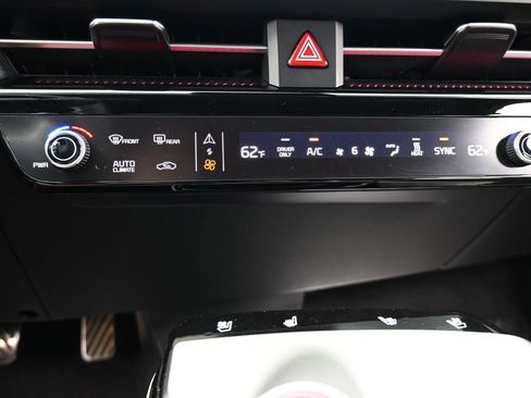 Used 2024 Kia EV6 GT-Line image 27