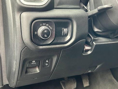 Used 2023 RAM 1500 Big Horn RWD image 17
