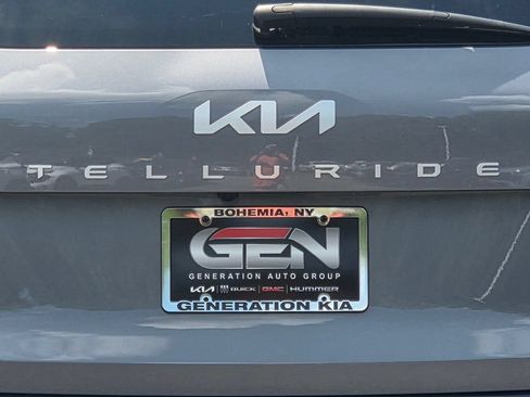 Used 2023 Kia Telluride LX AWD/4WD image 35