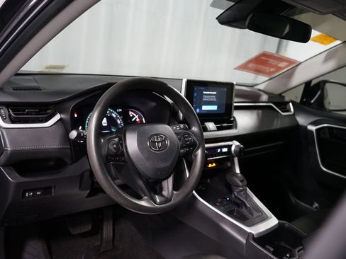 Used 2024 Toyota RAV4 LE image 7