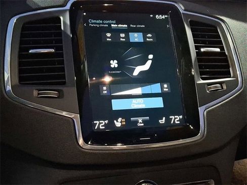 Used 2020 Volvo XC90 T6 Momentum w/ Protection Package Premier image 26