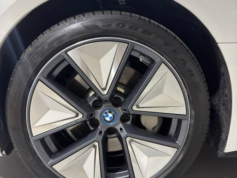 Used 2023 BMW i4 eDrive35 w/ Premium Package RWD image 3