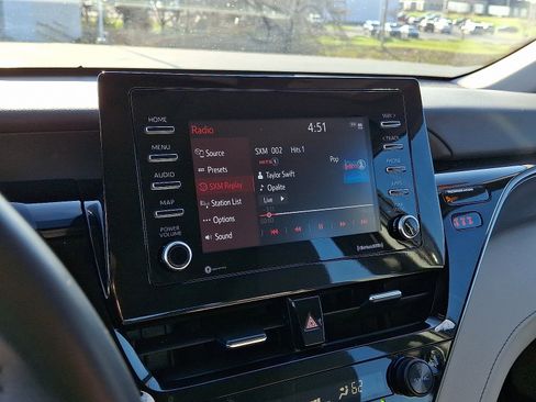 Used 2024 Toyota Camry SE image 18