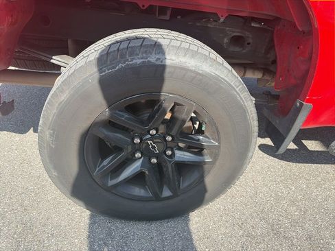 Used 2019 Chevrolet Silverado 1500 LT Trail Boss AWD/4WD image 8