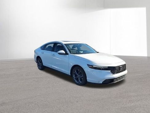 Certified 2023 Honda Accord EX image 2