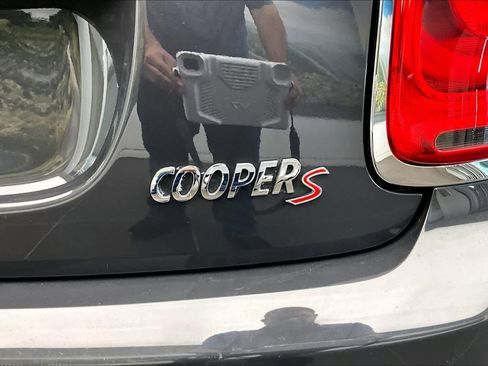 Used 2018 MINI Cooper S FWD image 10