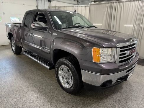 Used 2010 GMC Sierra 1500 SLT w/ All-Terrain Package AWD/4WD image 3
