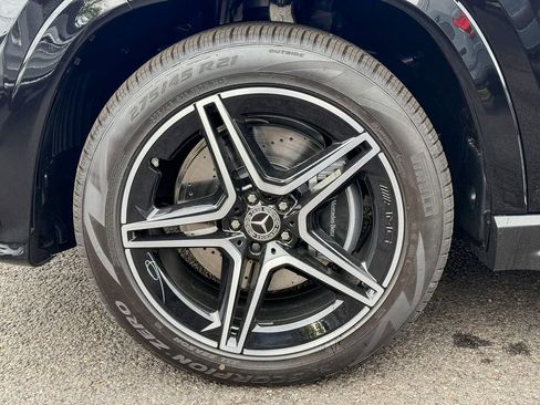 New 2026 Mercedes-Benz GLS 450 4MATIC image 11