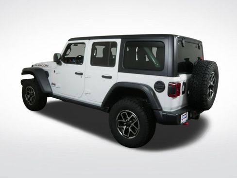 Used 2025 Jeep Wrangler Unlimited Rubicon AWD/4WD image 7