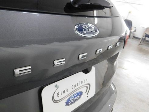 Used 2024 Ford Escape ST-Line image 5
