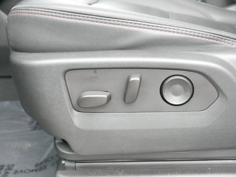 Certified 2023 Chevrolet Suburban RST w/ Luxury Package image 17